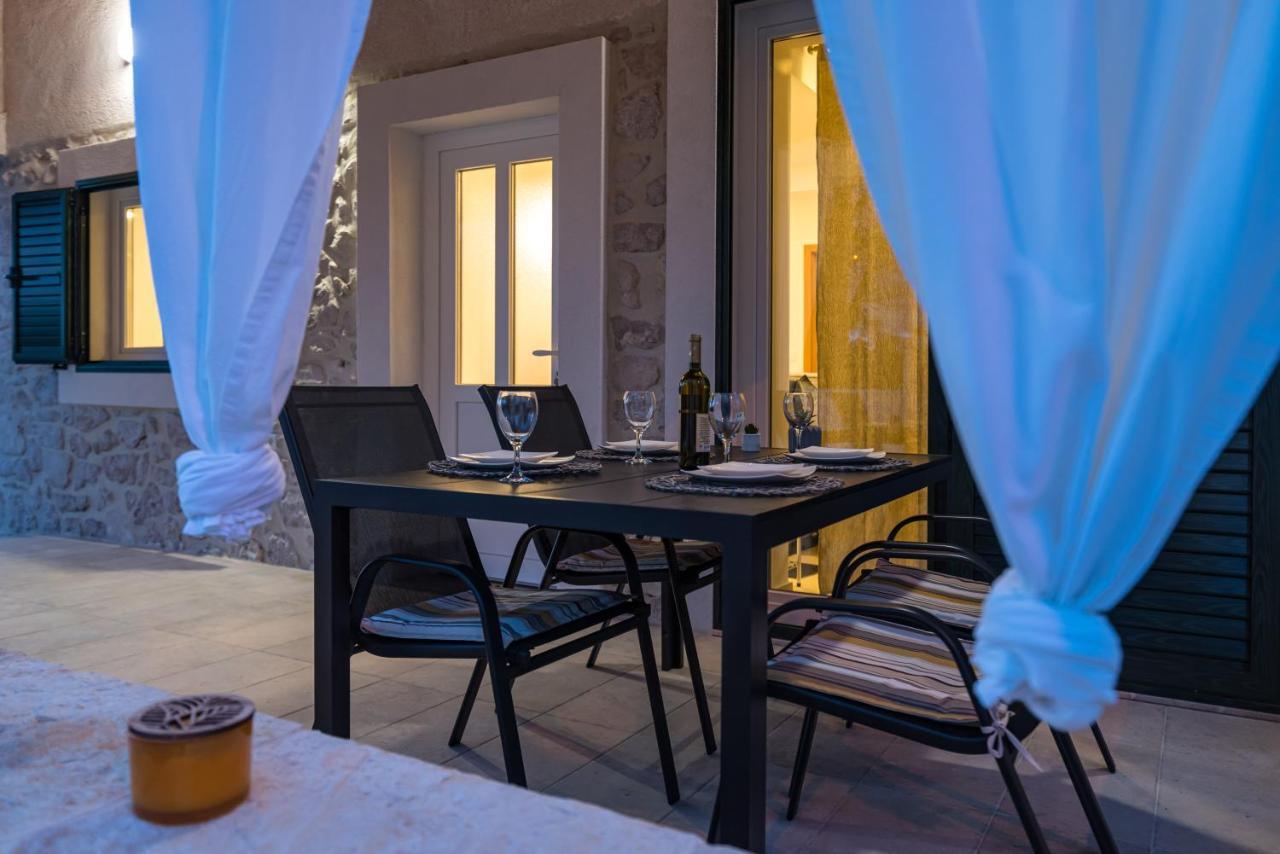Holiday Home Figurica Novigrad  Buitenkant foto