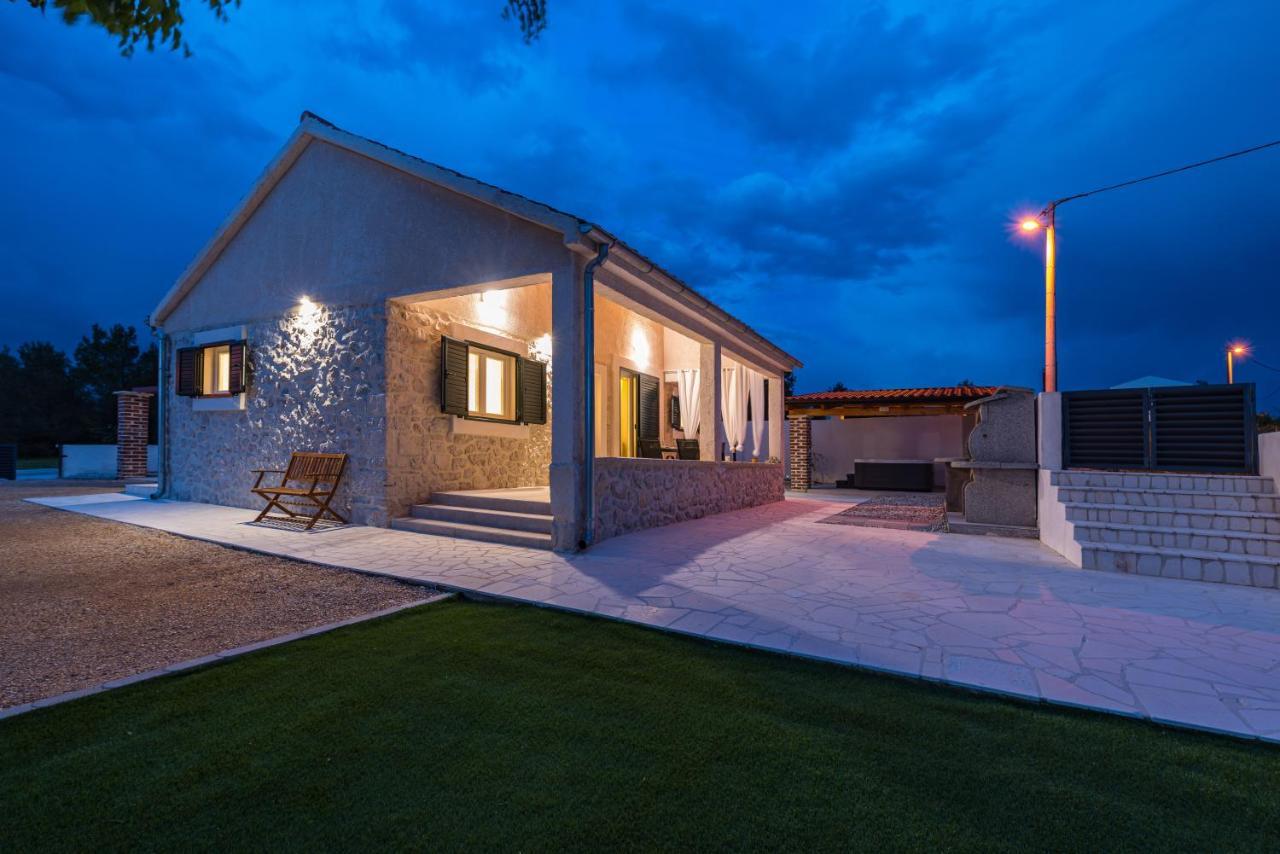Holiday Home Figurica Novigrad  Buitenkant foto