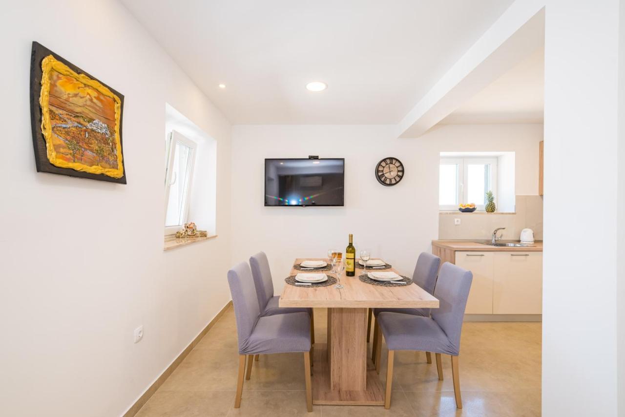 Holiday Home Figurica Novigrad  Buitenkant foto