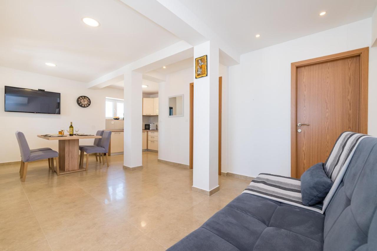 Holiday Home Figurica Novigrad  Buitenkant foto
